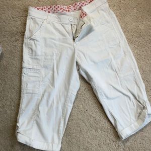 Lee capris. Size 10. Pre owned.